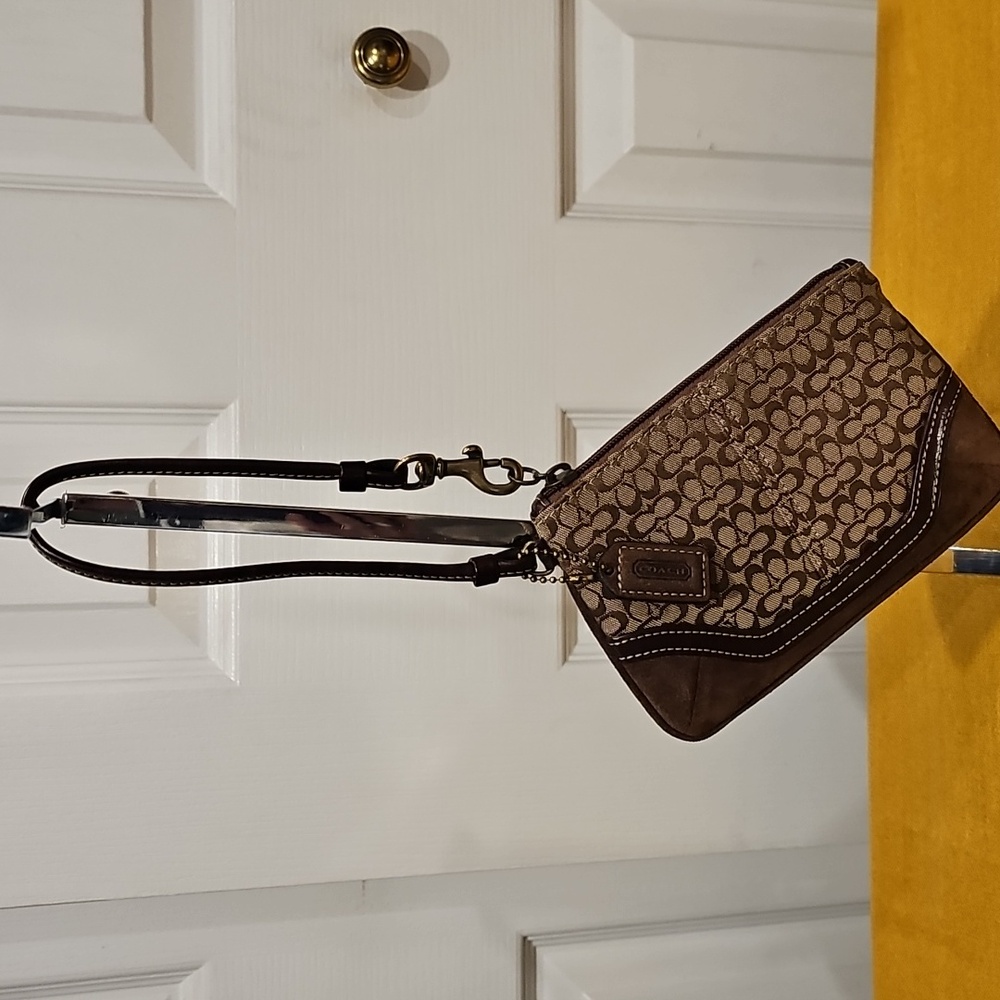 Coach Vintage Signature Leather & Suede Wristlet EUC